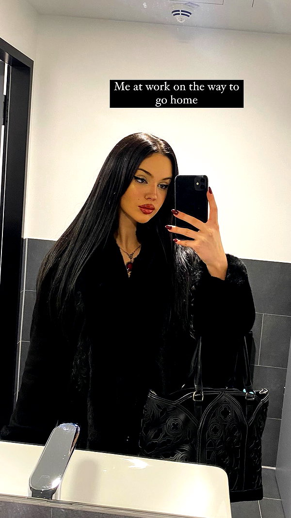 scarlettzofi instagram image archive image