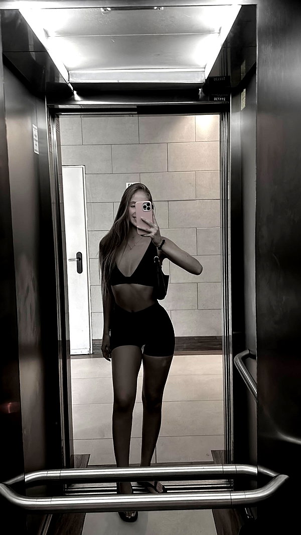 shani.zeltzer instagram image archive image
