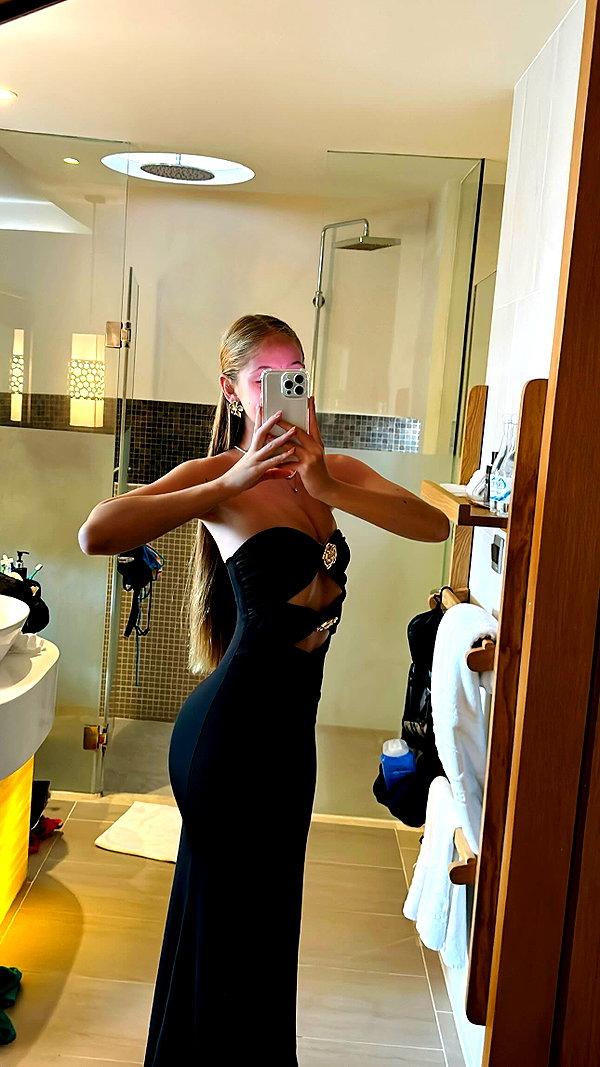 shani.zeltzer instagram image archive image