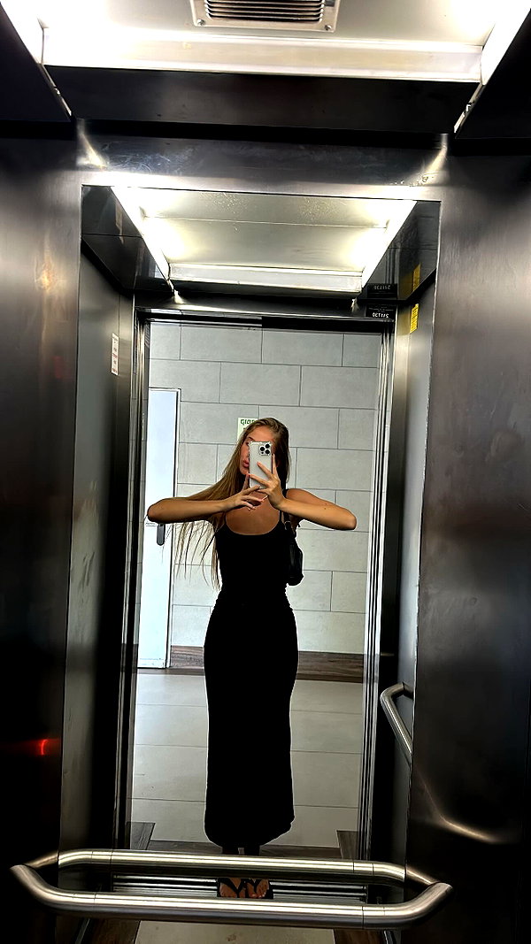 shani.zeltzer instagram image archive image