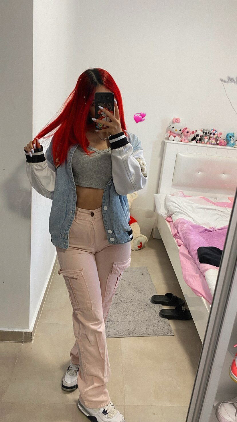 shanidahan7 instagram image archive image