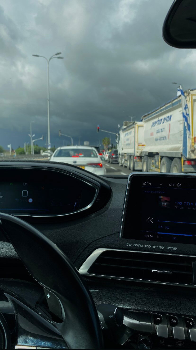 shanidahan7 instagram image archive image