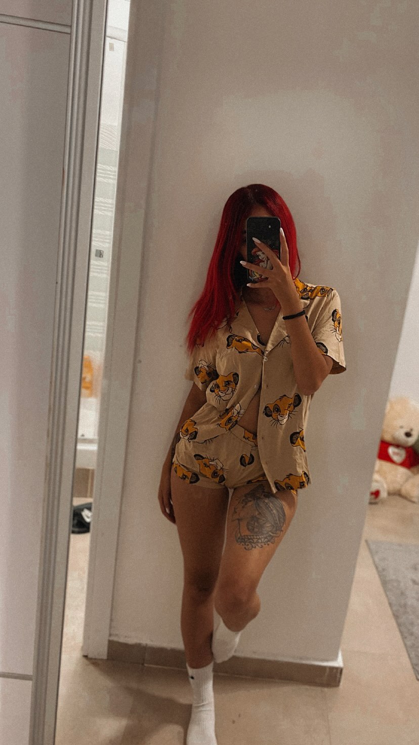 shanidahan7 instagram image archive image