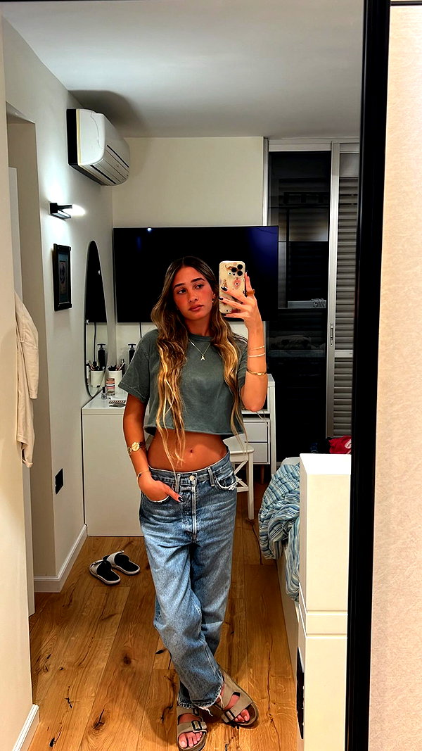 shellydekel instagram image archive image