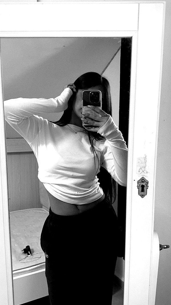 shilatlazmiii instagram image archive image