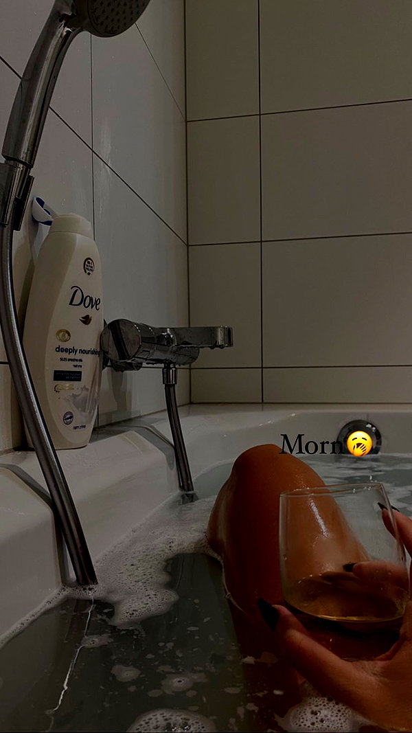 shir.moshe666 instagram image archive image