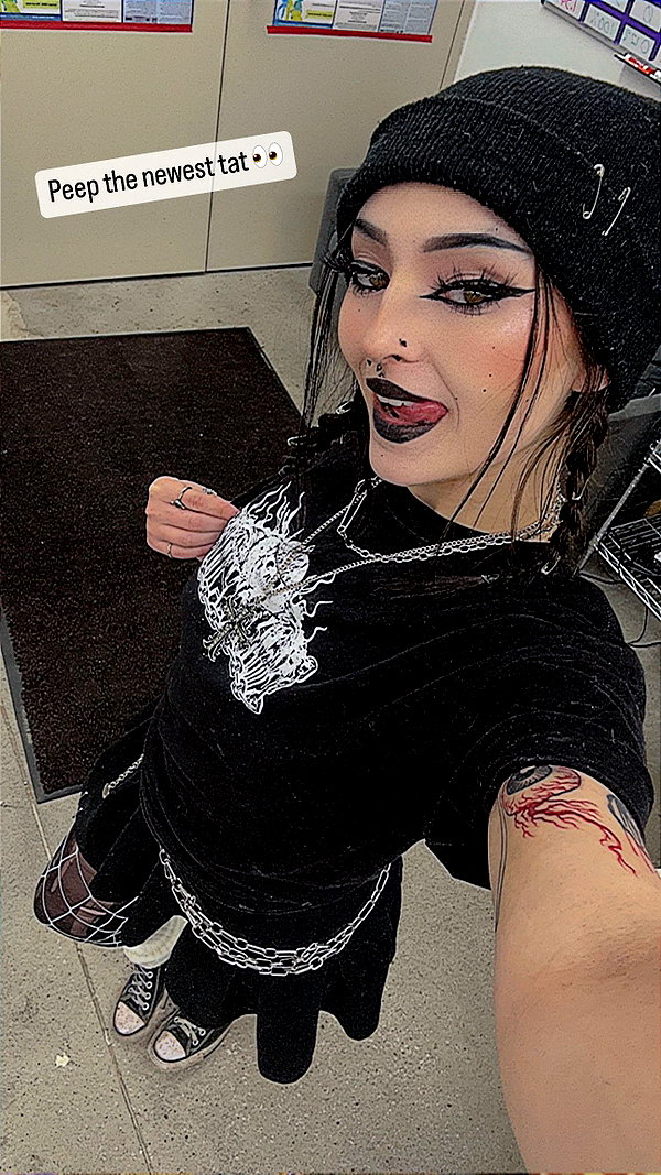 skyyy_babyyy3 instagram image archive image