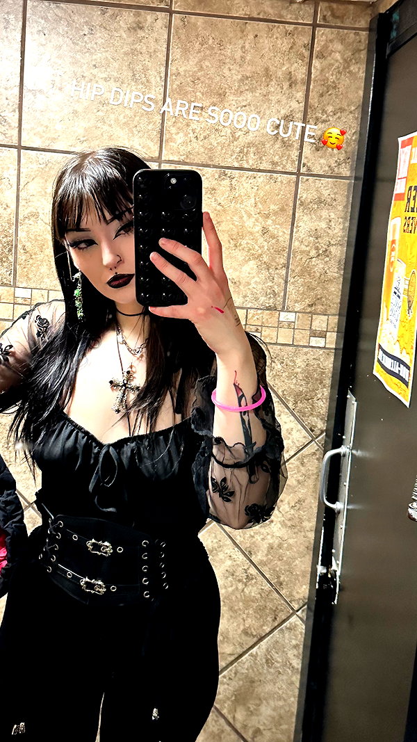 skyyy_babyyy3 instagram image archive image