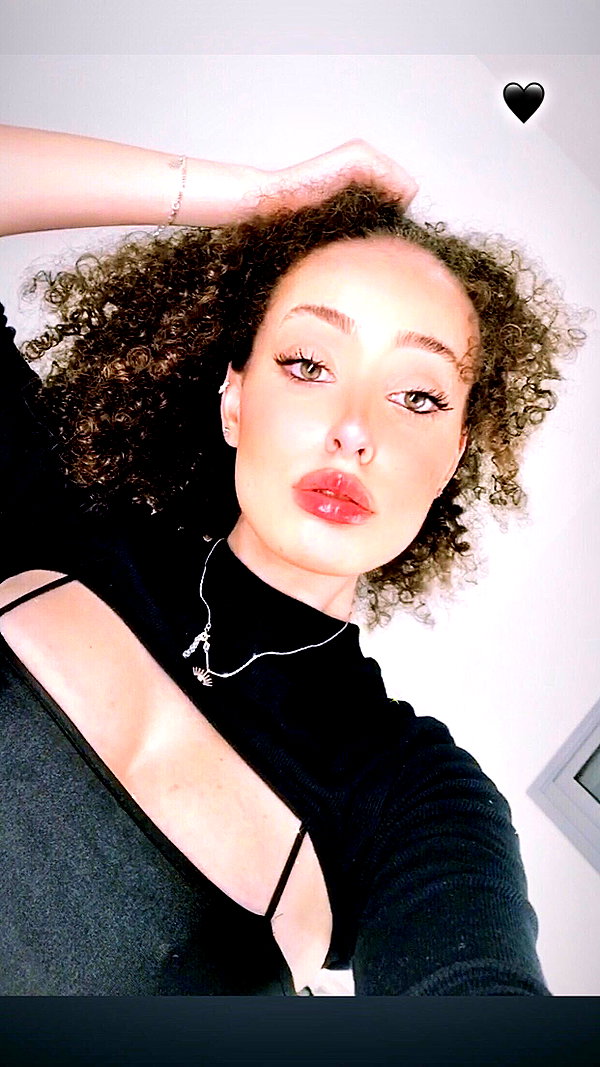 sonia.v._ instagram image archive image