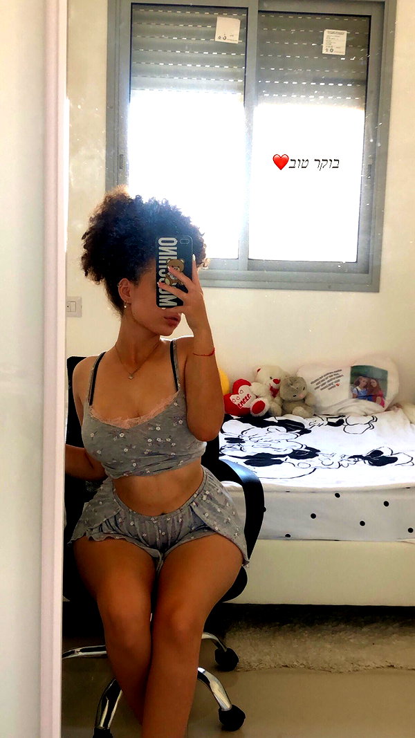sonia.v._ instagram image archive image