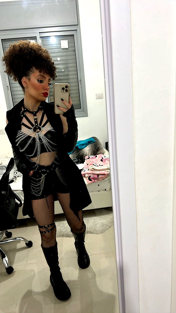sonia.v._ instagram image archive image