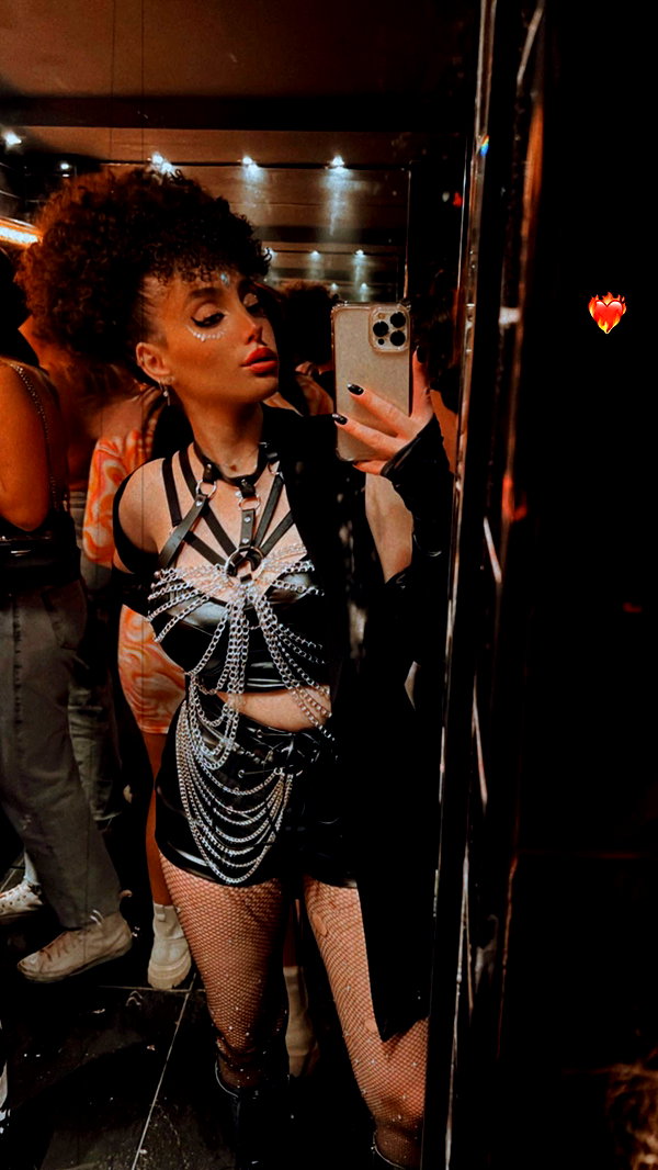 sonia.v._ sonia.v._ archive image