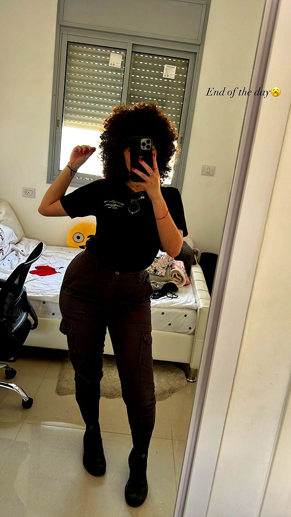 sonia.v._ instagram image archive image