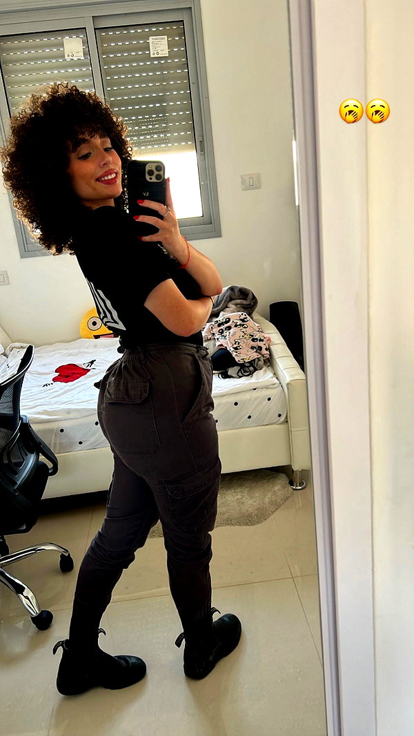 sonia.v._ instagram image archive image
