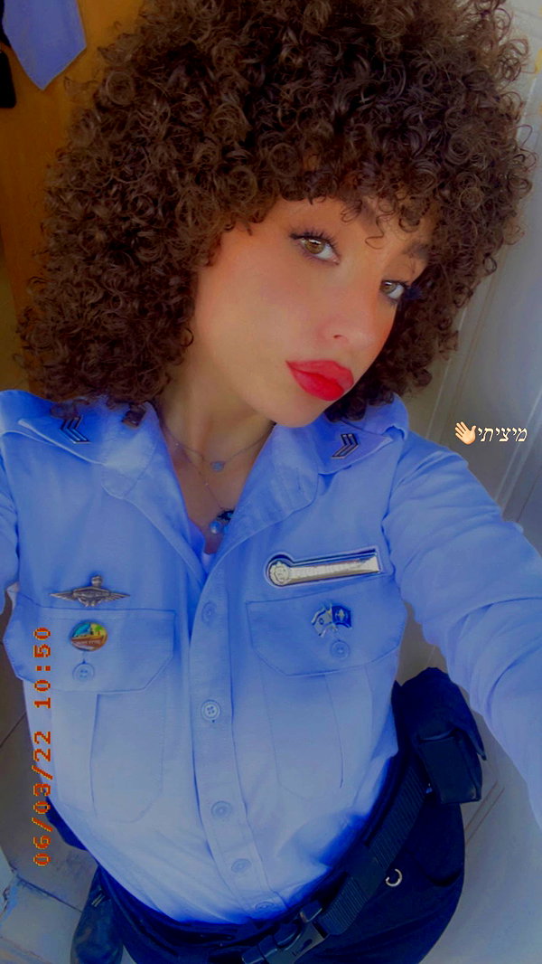 sonia.v._ instagram image archive image