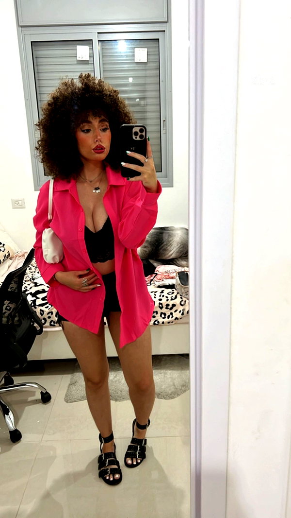 sonia.v._ instagram image archive image