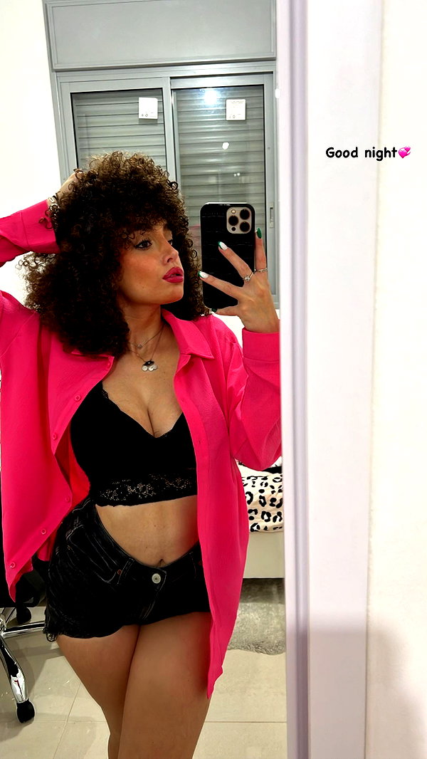 sonia.v._ instagram image archive image