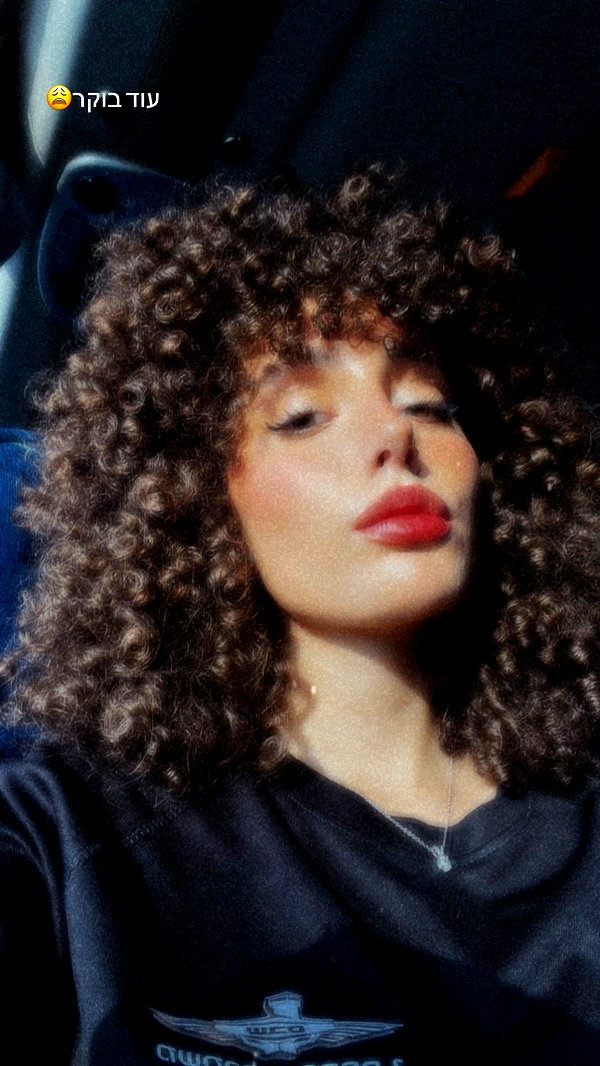 sonia.v._ instagram image archive image