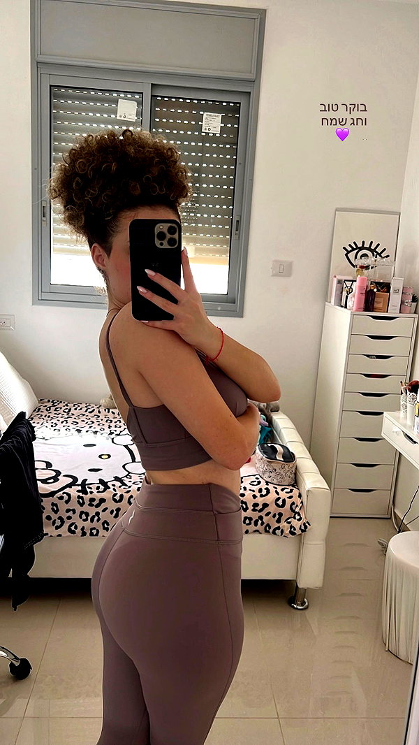 sonia.v._ instagram image archive image