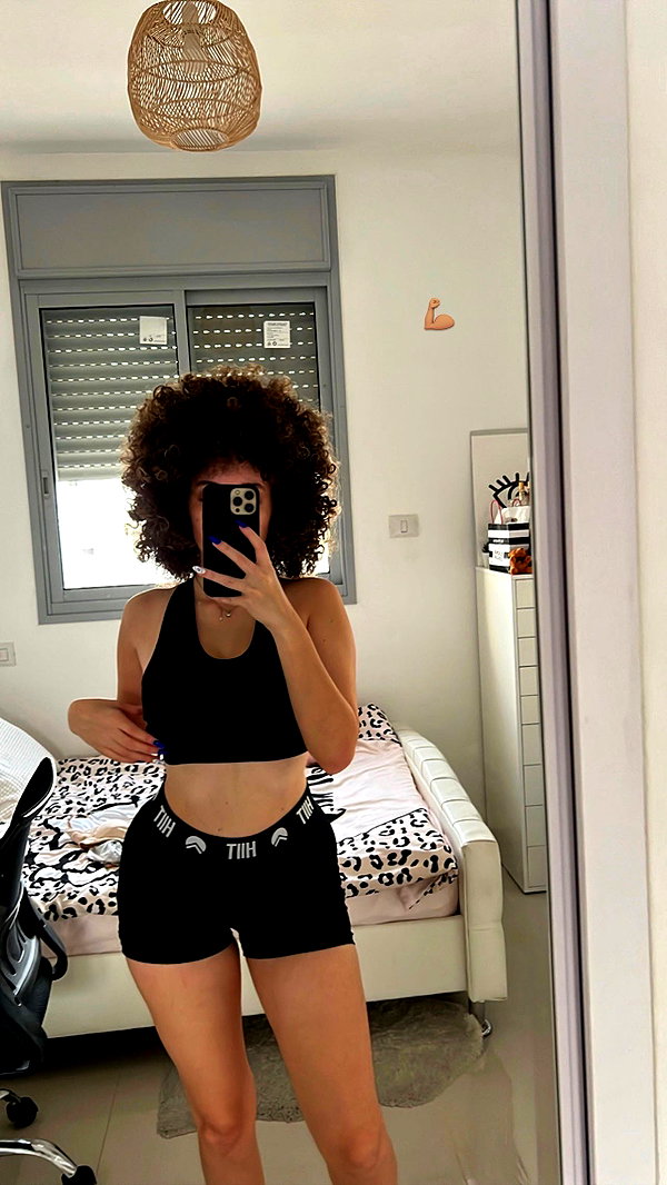 sonia.v._ instagram image archive image