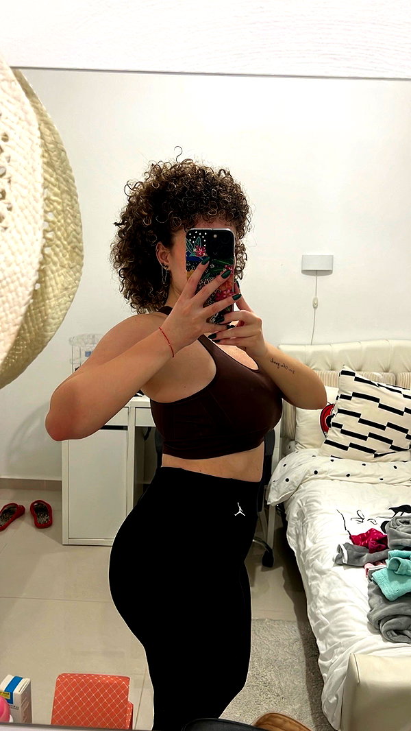 sonia.v._ instagram image archive image