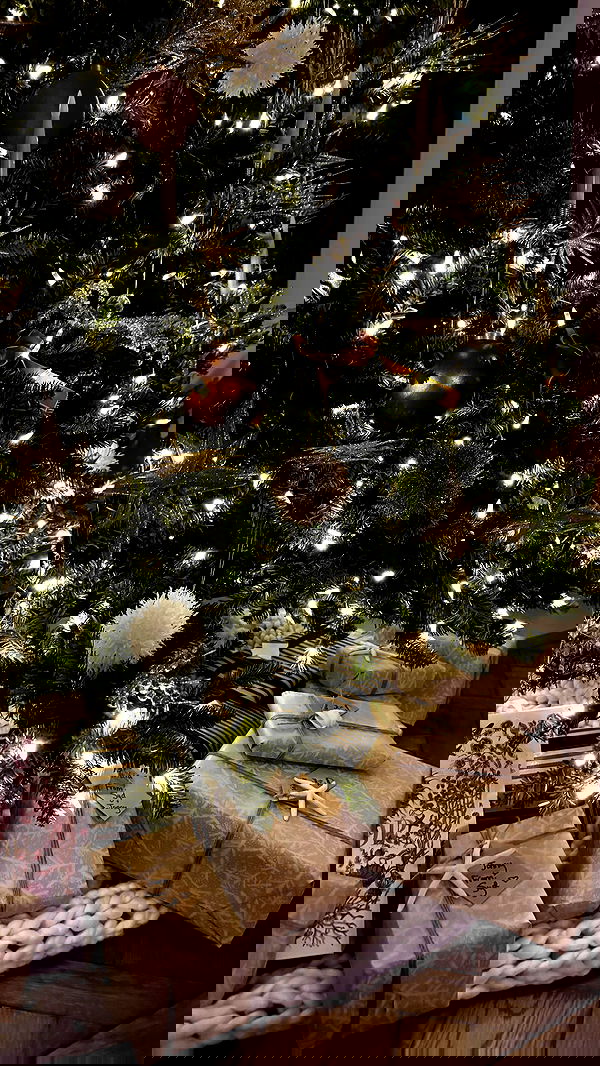 sydney_sweeney image ~ Altpins