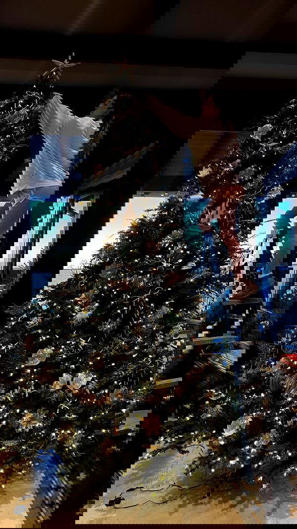 sydney_sweeney image ~ Altpins