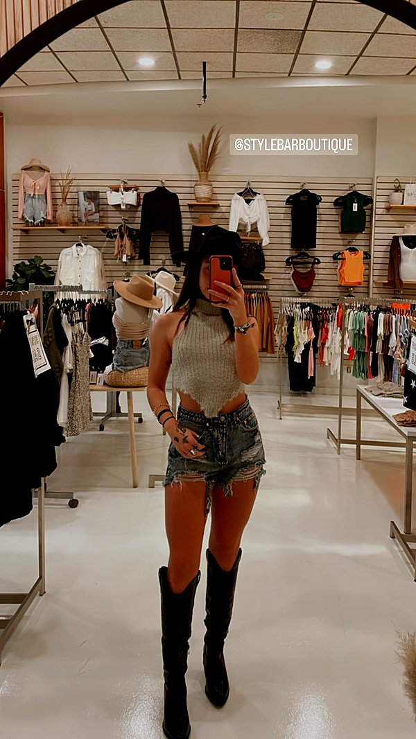 tayyy.arrowood instagram image archive image