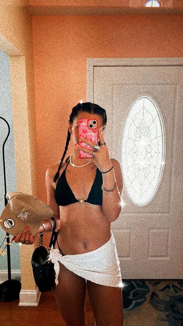 tayyy.arrowood instagram image archive image