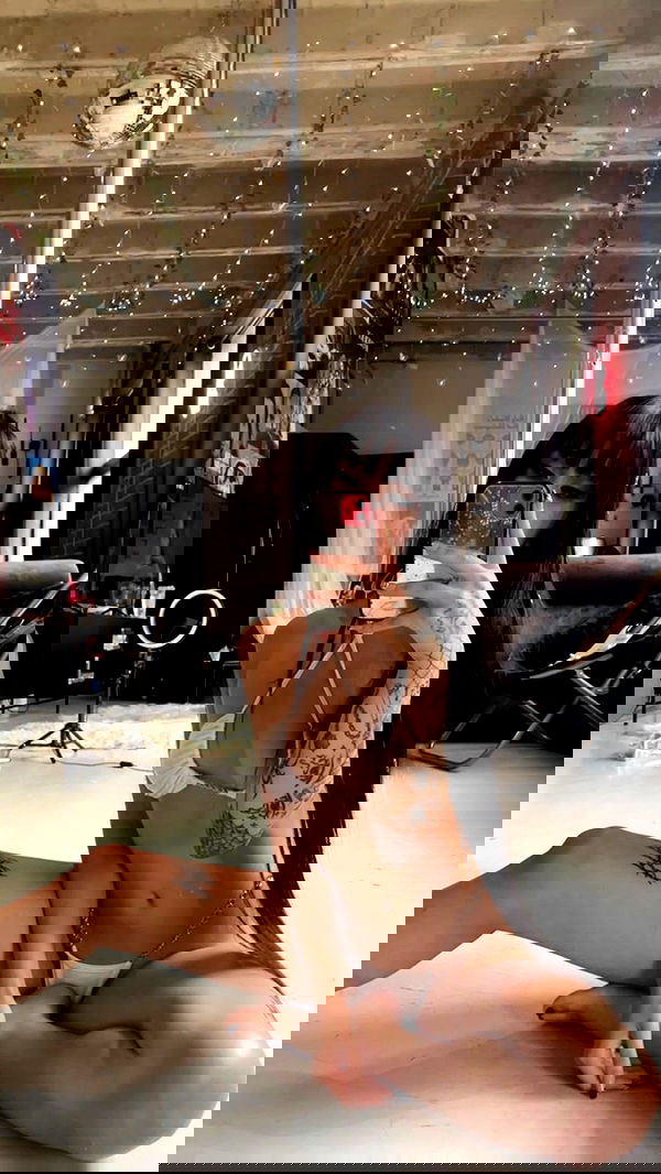 vanessa.julienne image ~ Altpins