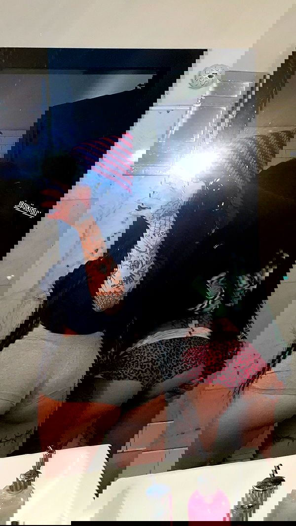 vanessa.julienne image ~ Altpins