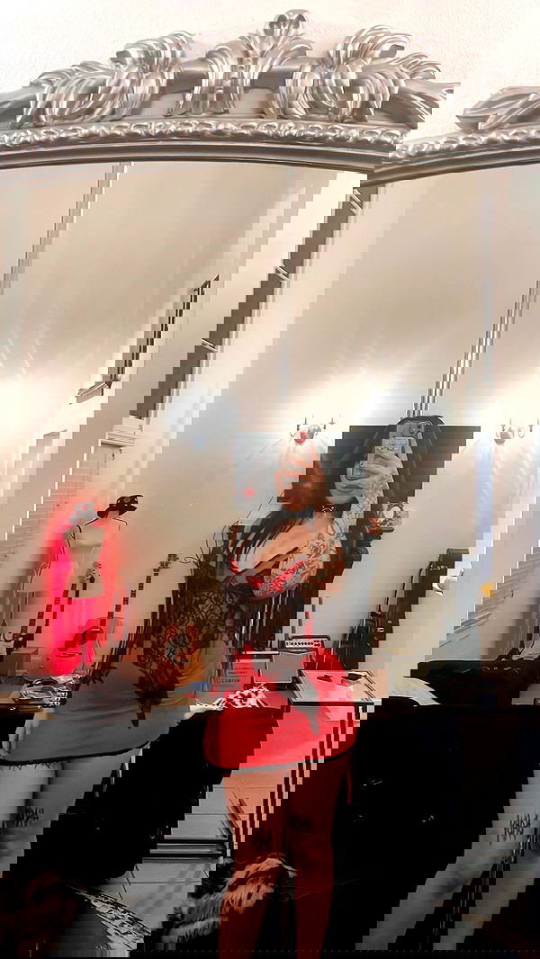 vanessa.julienne image ~ Altpins