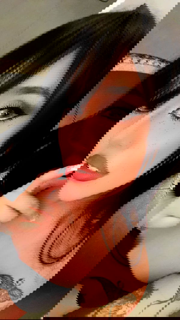 vanessa.julienne image ~ Altpins