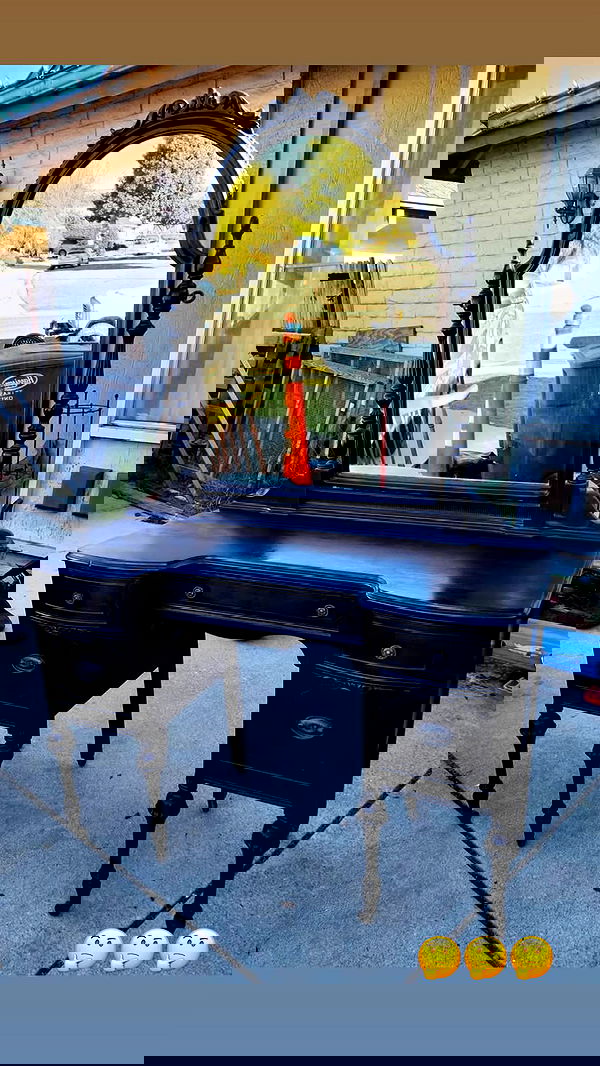 vanessa.julienne image ~ Altpins