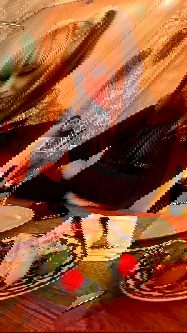 vanessa.julienne image ~ Altpins