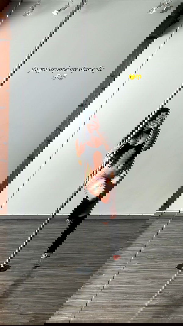 vanessa.julienne image ~ Altpins