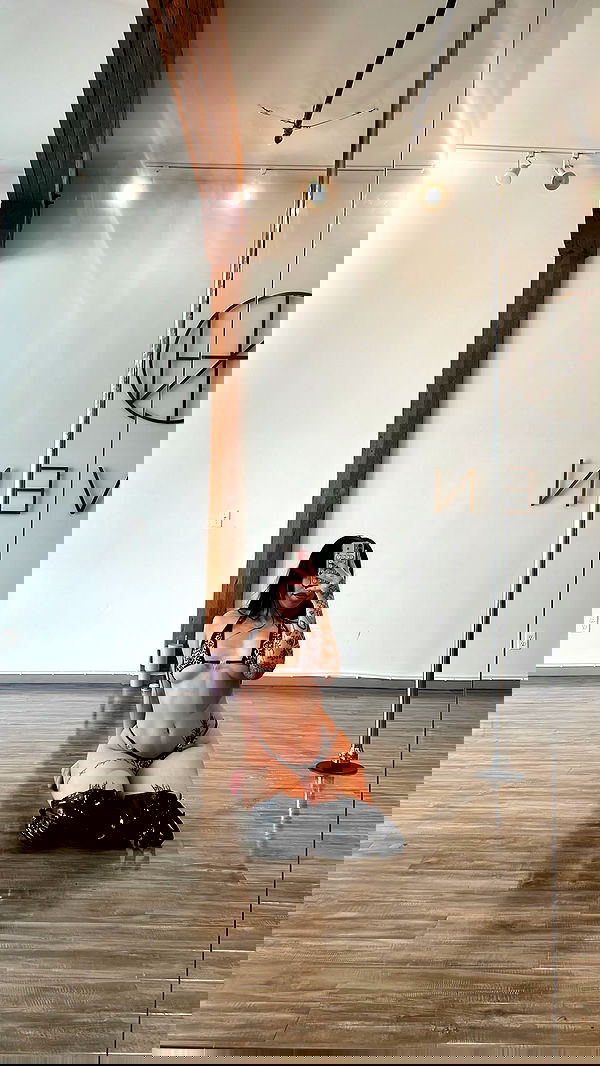 vanessa.julienne image ~ Altpins