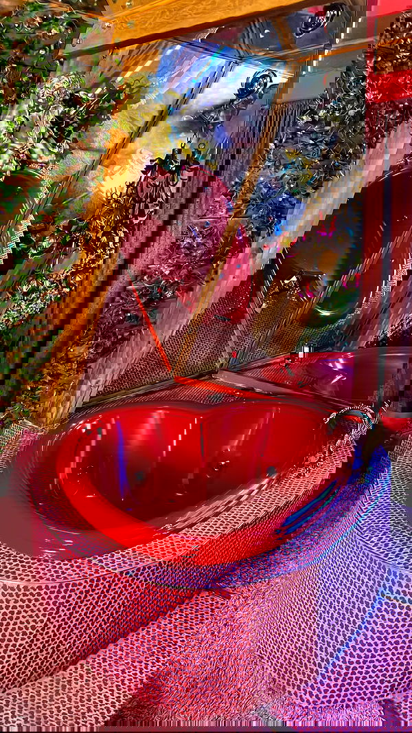 vanessa.julienne image ~ Altpins