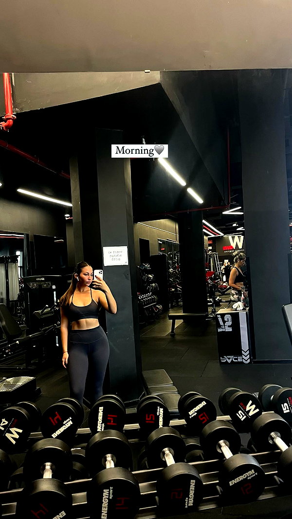 viki_dominev instagram image archive image