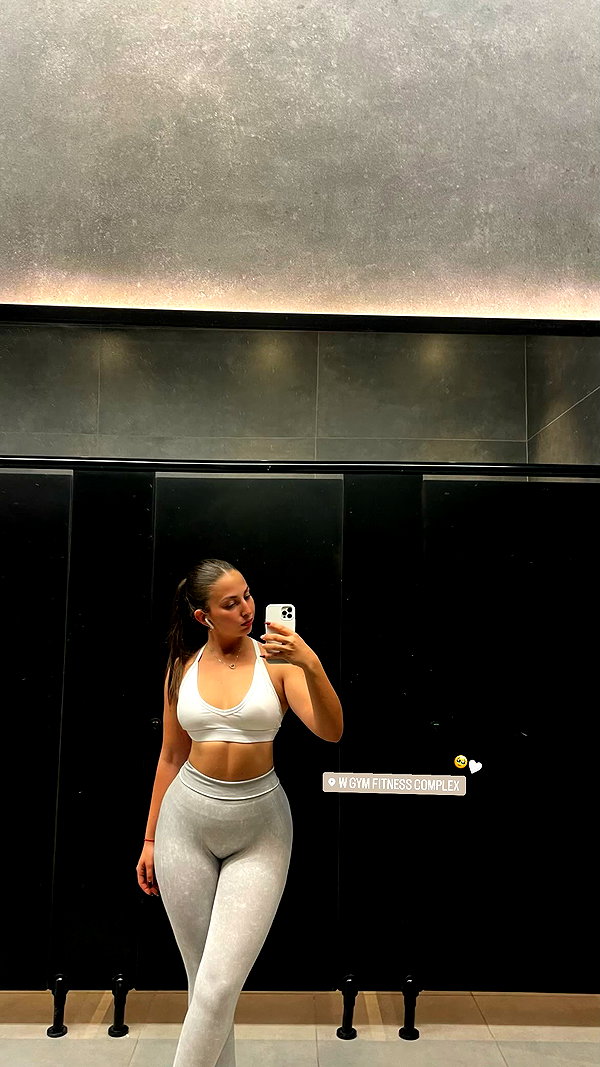 viki_dominev instagram image archive image