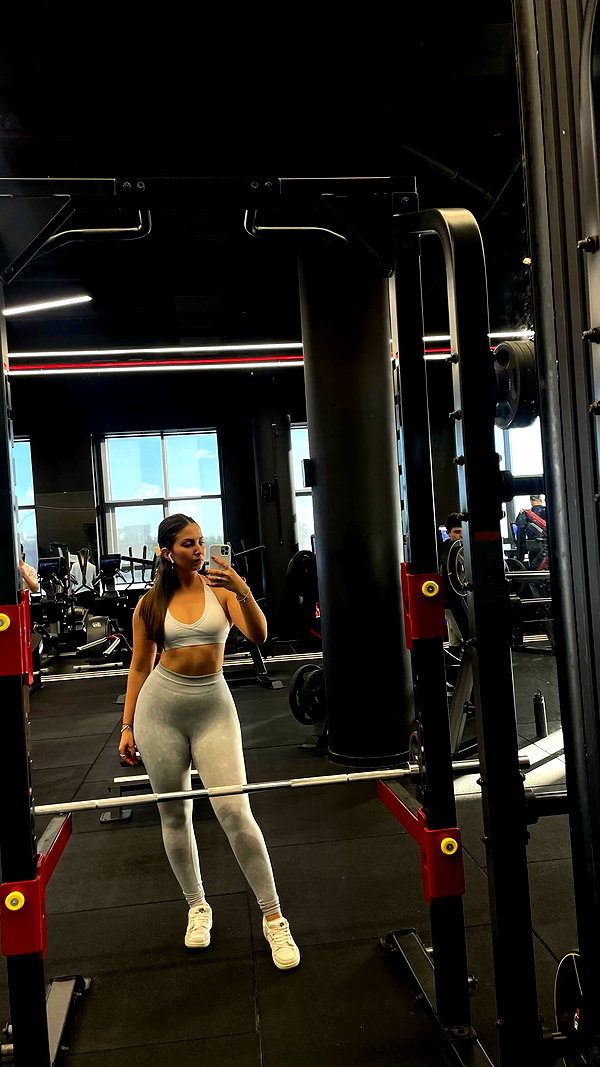 viki_dominev instagram image archive image