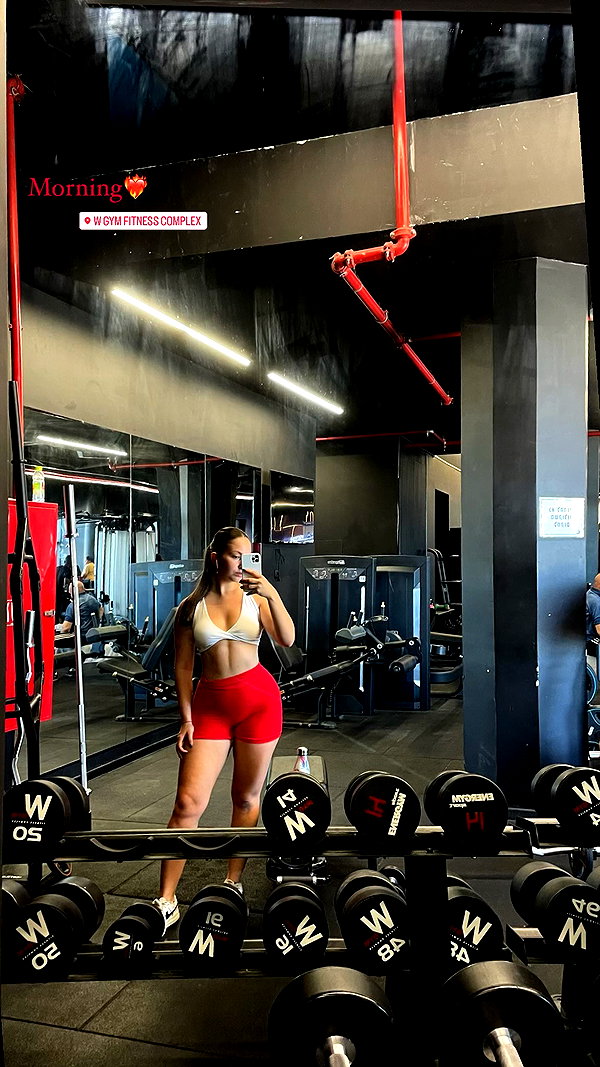 viki_dominev instagram image archive image