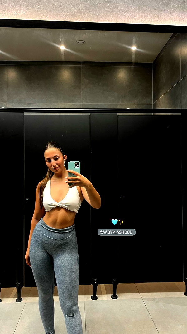 viki_dominev instagram image archive image
