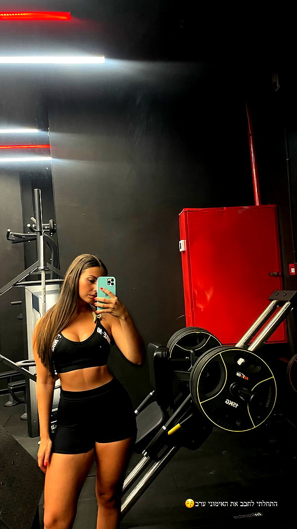 viki_dominev instagram image archive image