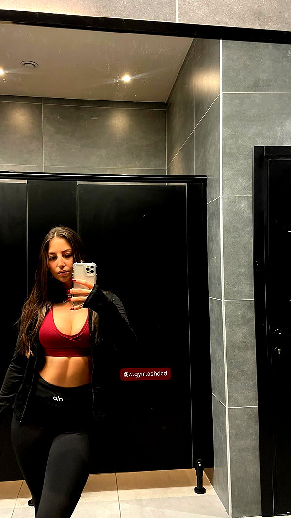 viki_dominev instagram image archive image