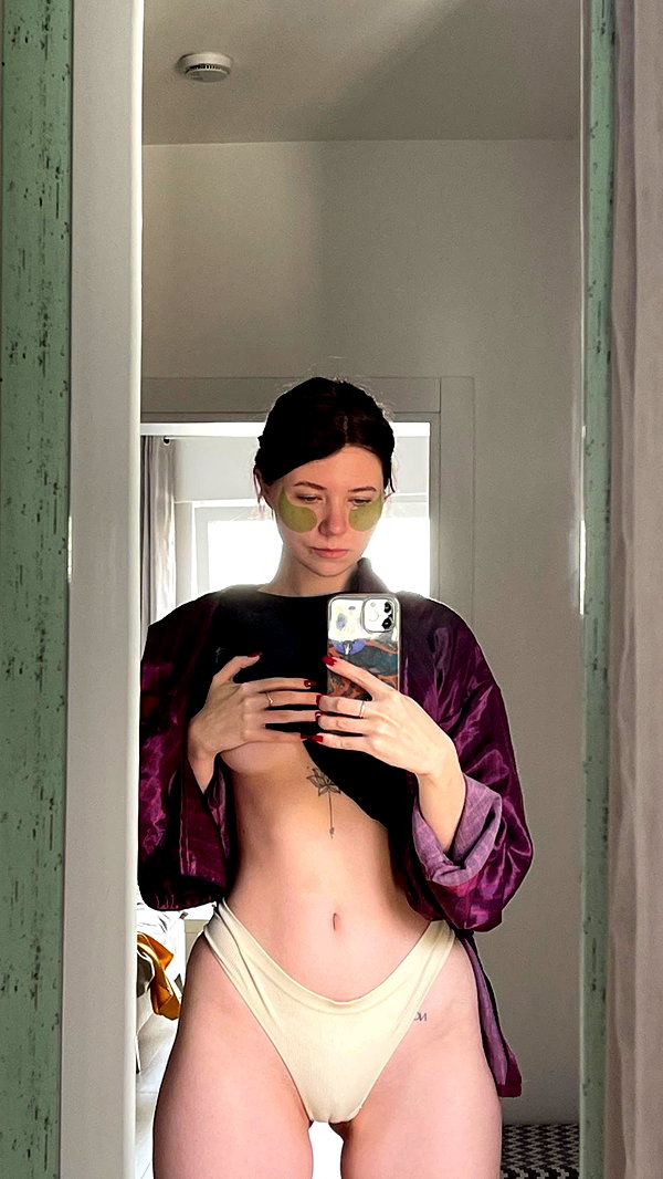 vixenp_ instagram image archive image