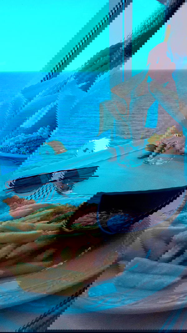 yaelxyazdi yaelxyazdi archive image