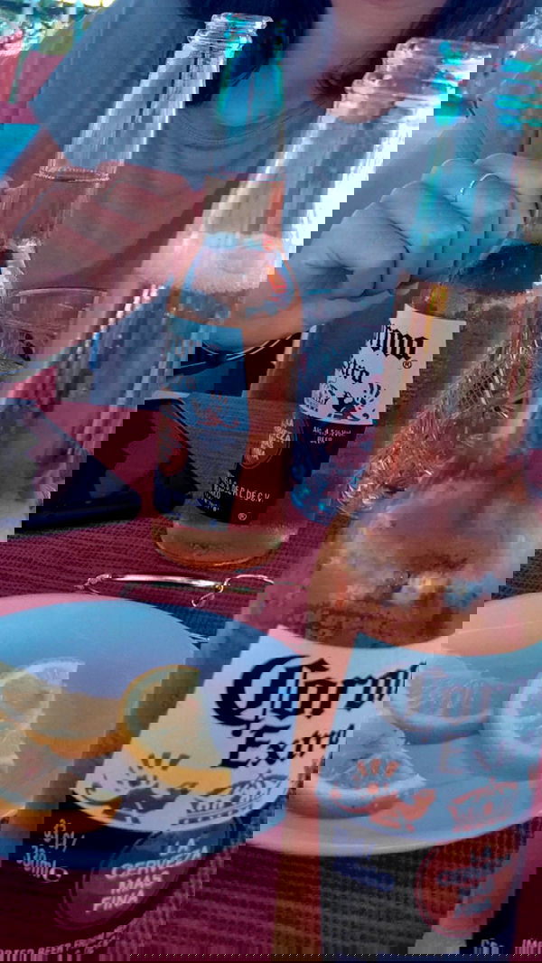 yaelxyazdi yaelxyazdi archive image