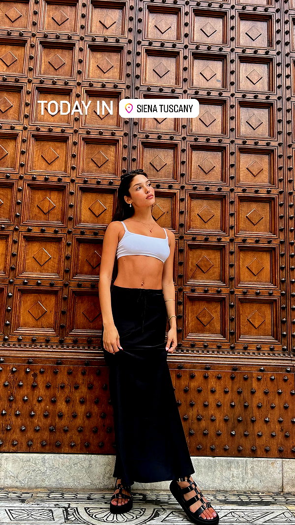 yaheli_ovadya instagram image archive image