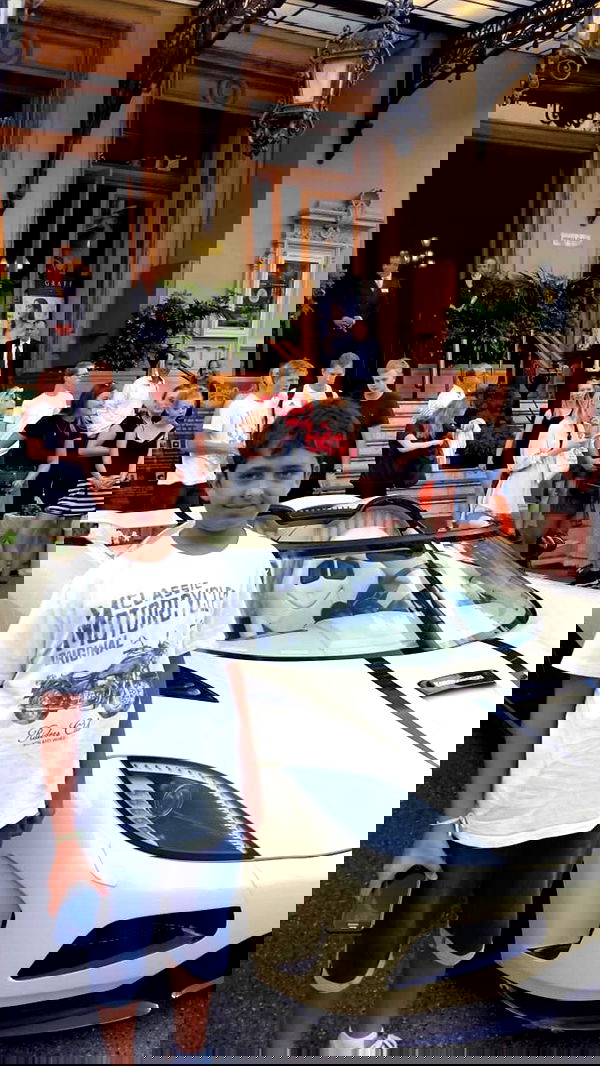 yannaidebeer yannaidebeer archive image